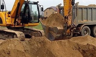 Выкопать яму экскаватором в Ржеве от 936 руб. - 2Землекопа-Ржв